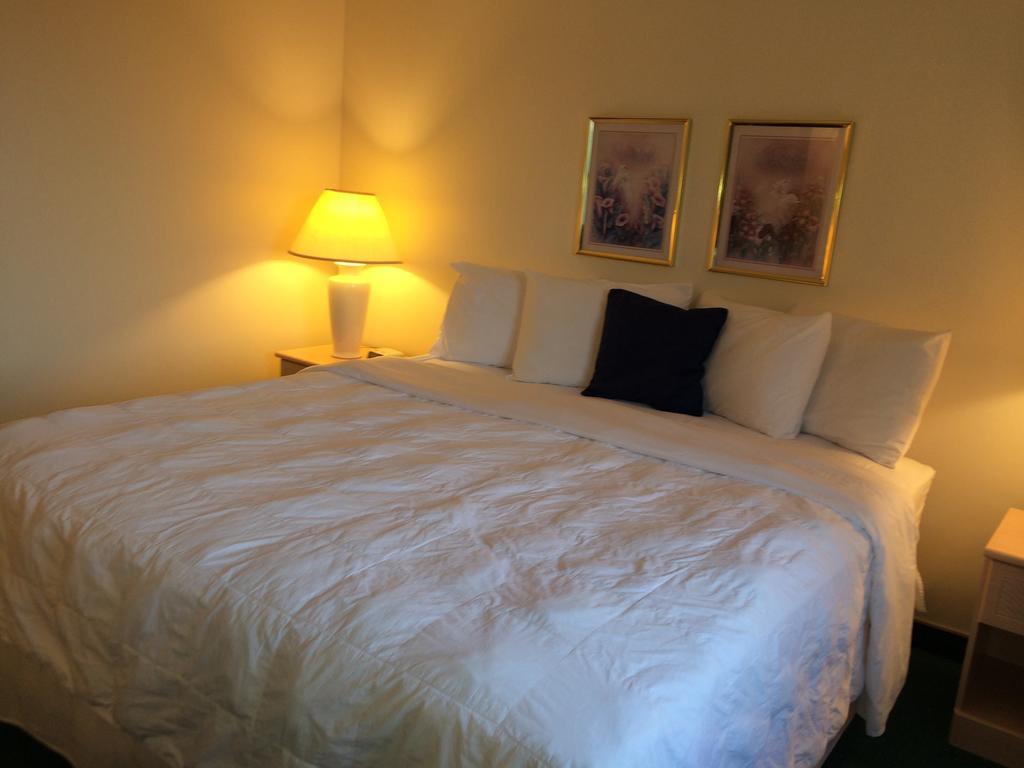 Americas Best Value Inn & Suites - Bluffton Kamer foto