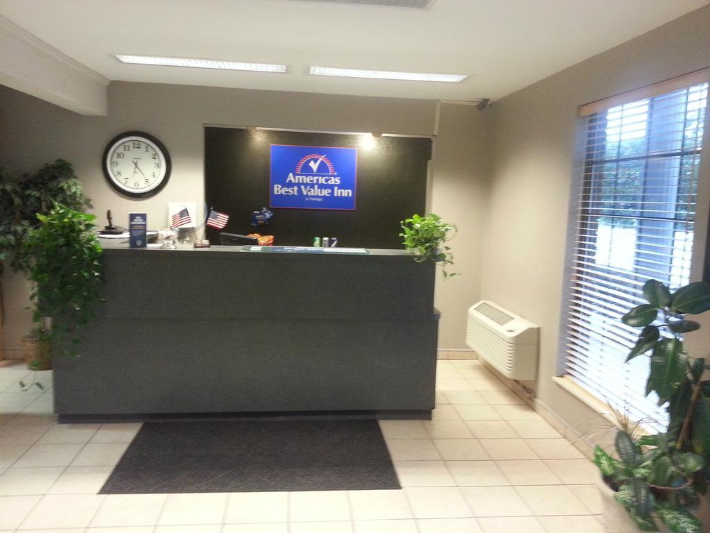 Americas Best Value Inn & Suites - Bluffton Buitenkant foto