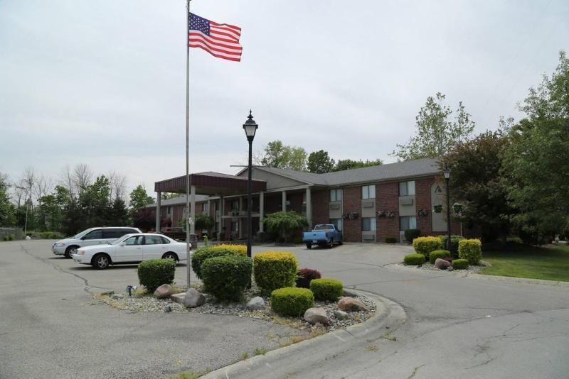 Americas Best Value Inn & Suites - Bluffton Buitenkant foto