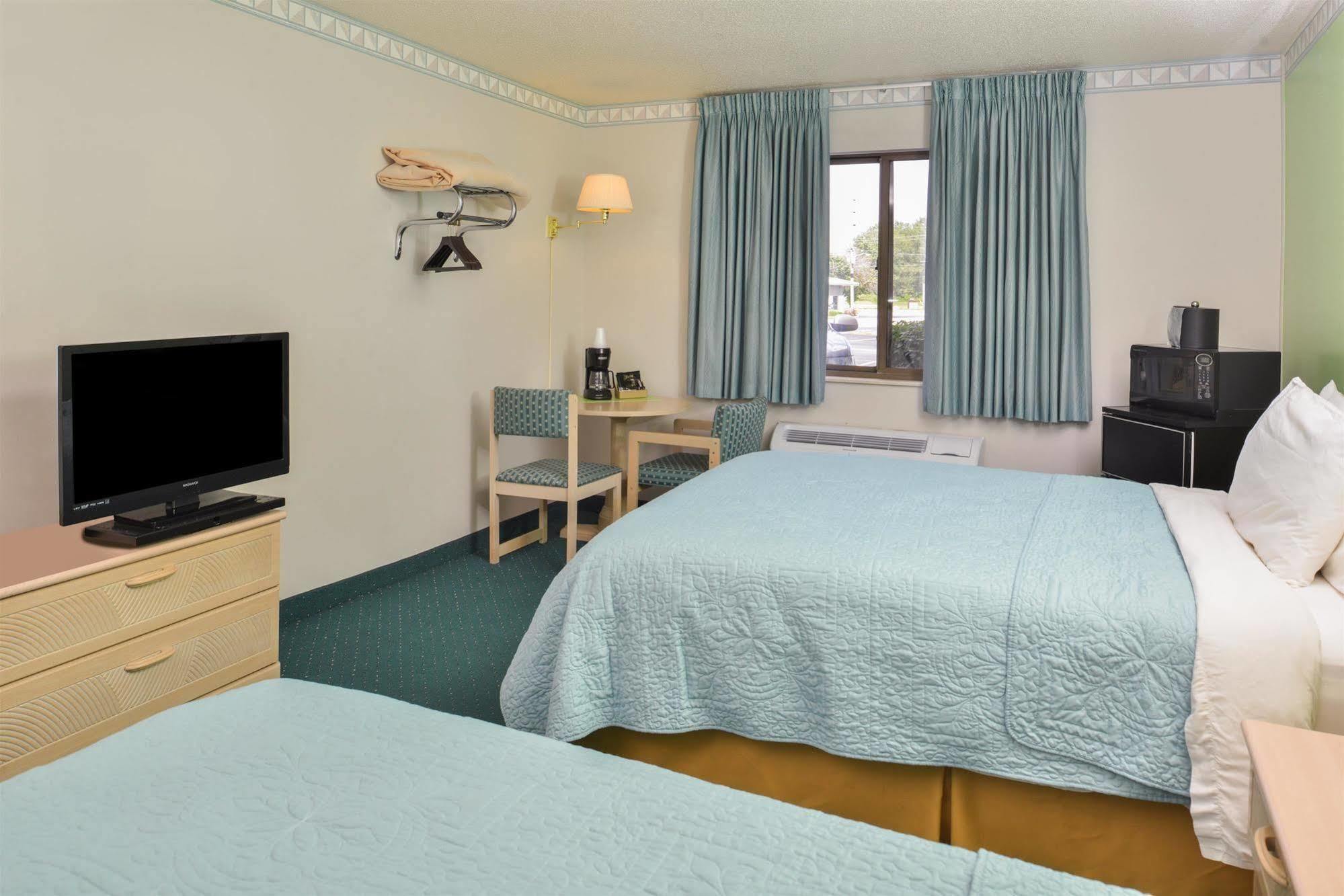 Americas Best Value Inn & Suites - Bluffton Buitenkant foto