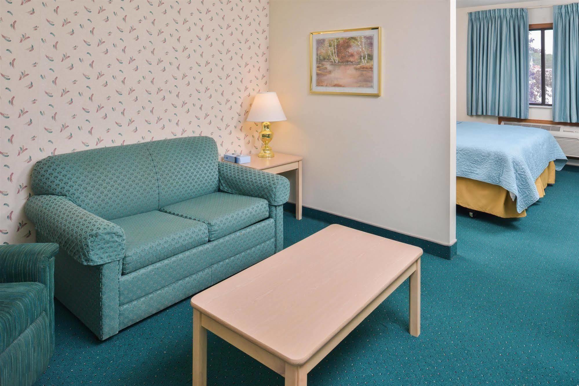 Americas Best Value Inn & Suites - Bluffton Buitenkant foto